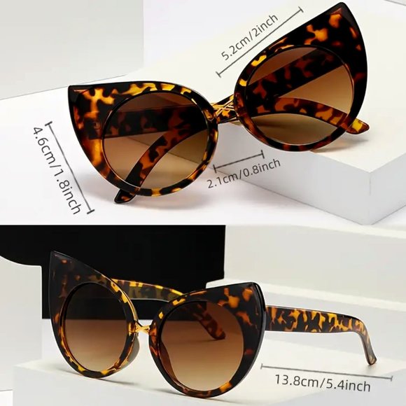 Y2k Oversized Vintage Oversized Cat Eye Style • Tortoiseshell Sunglasses - Picture 2 of 3
